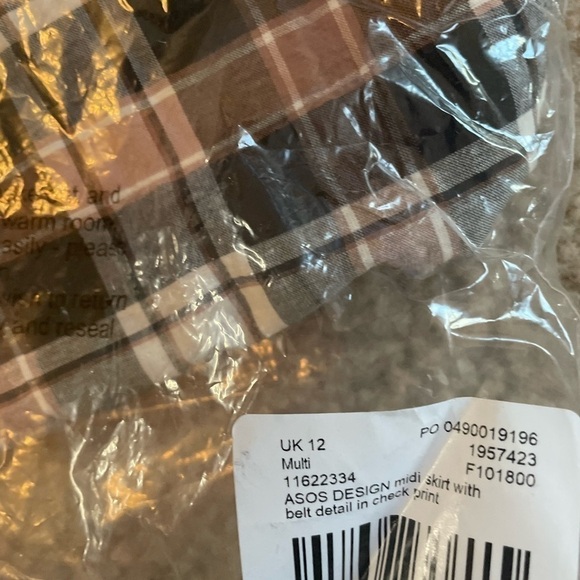 Asos DESIGN midi skirt with belt detail in check print - Picture 10 of 10